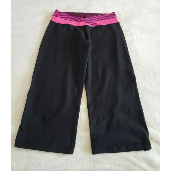 Lululemon Womens Cropped Leggings Wide Legs Black with Pink Waistband - Picture 1 of 6